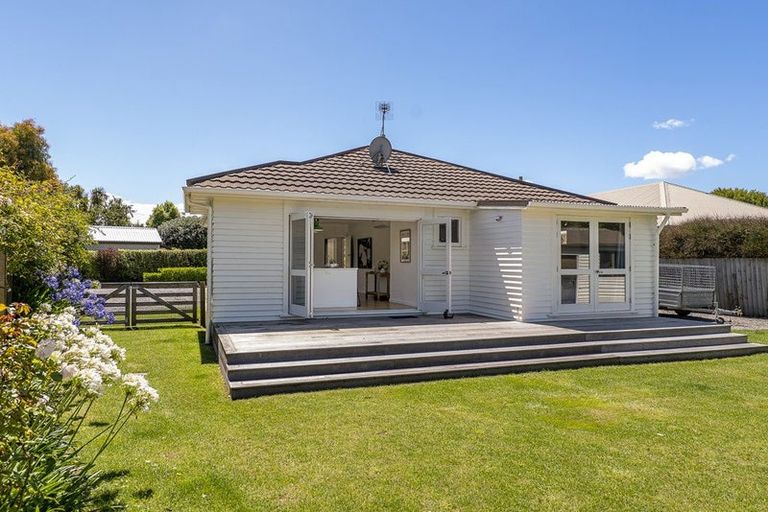 Photo of property in 63 Ngaio Street, Saint Martins, Christchurch, 8022
