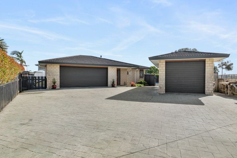 Photo of property in 44 Bermuda Place, One Tree Point, 0118