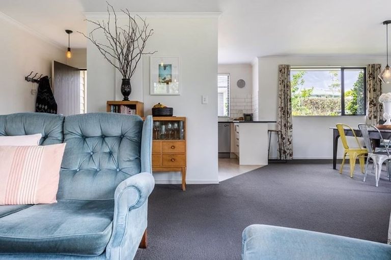 Photo of property in 169j Colwill Road, Massey, Auckland, 0614