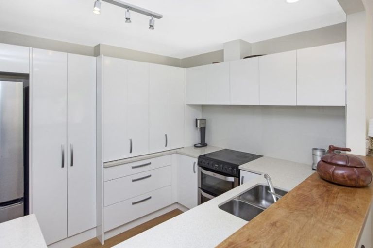 Photo of property in 5/33 Holly Road, St Albans, Christchurch, 8014