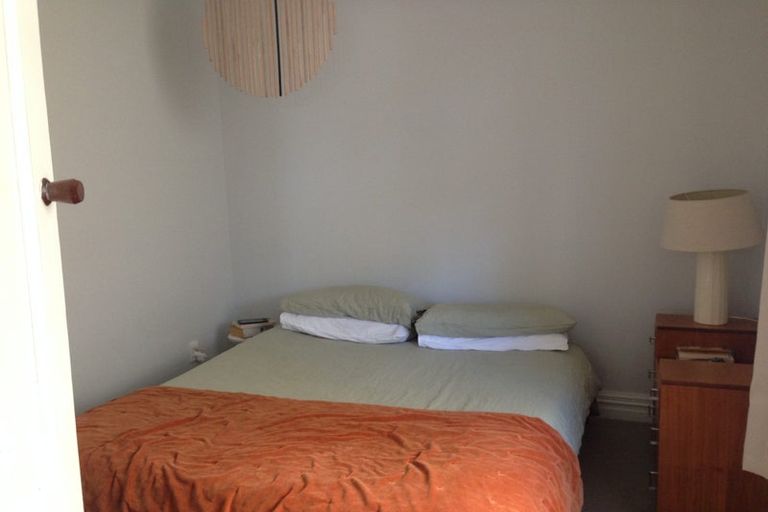 Photo of property in 69 Rolleston Street, Mount Cook, Wellington, 6021