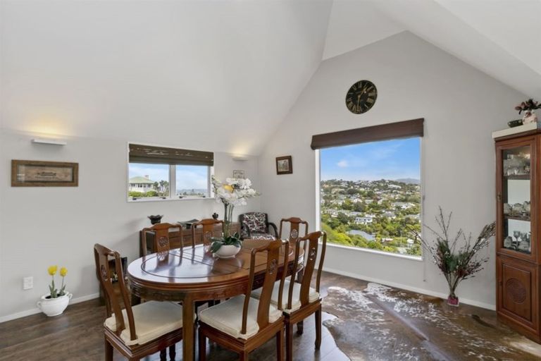 Photo of property in 7b Shortland Street, Khandallah, Wellington, 6035