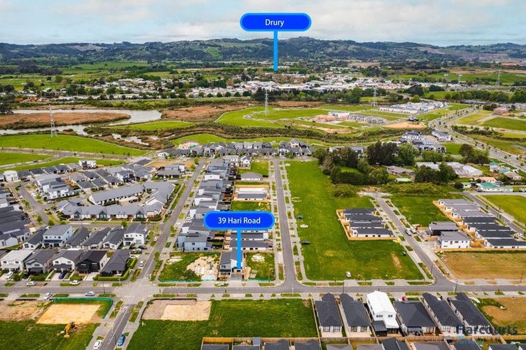 Photo of property in 39 Hari Road, Karaka, 2113