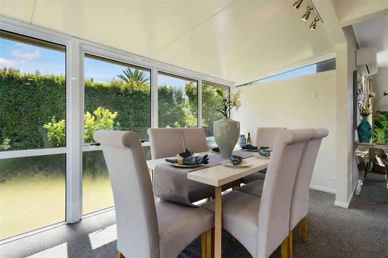 Photo of property in 26 Bodi Place, Te Atatu South, Auckland, 0610