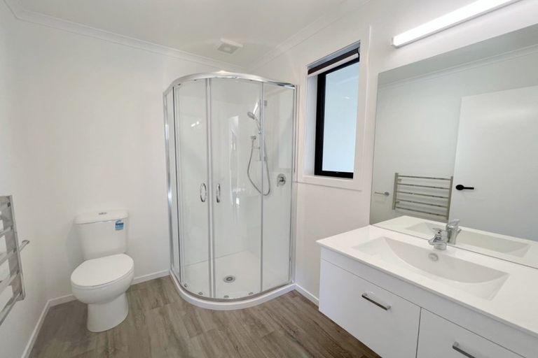 Photo of property in 2u2 Searancke Place, Fairfield, Hamilton, 3214