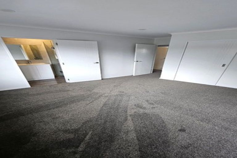 Photo of property in 425f Great South Road, Opaheke, 2113