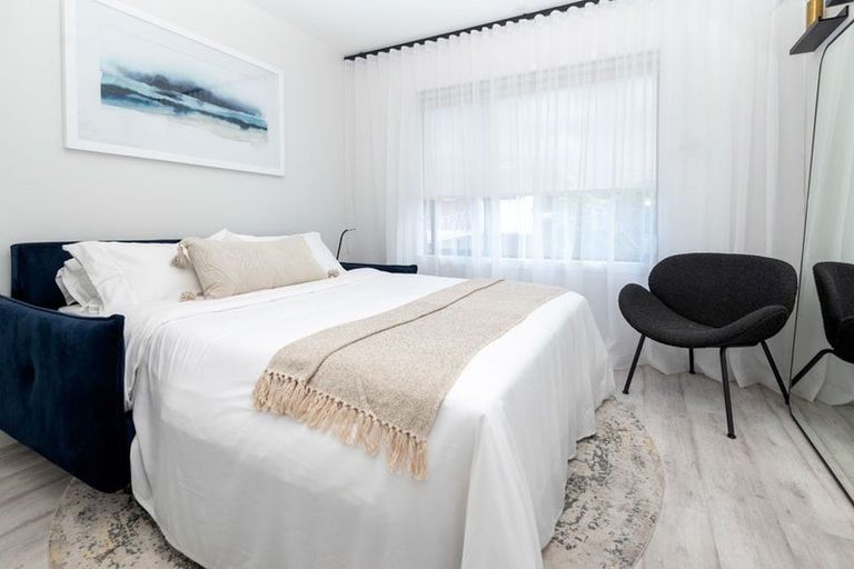 Photo of property in 2/47 Drake Street, Howick, Auckland, 2014