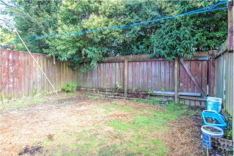 Photo of property in 1/542 Swanson Road, Ranui, Auckland, 0612