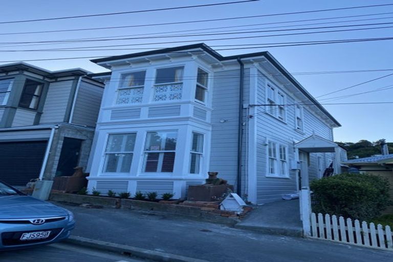 Photo of property in 22 Tanera Crescent, Brooklyn, Wellington, 6021