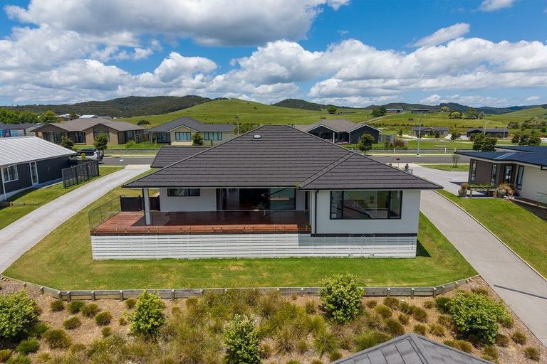 Photo of property in 38 Admiralty Drive, Haruru, 0204