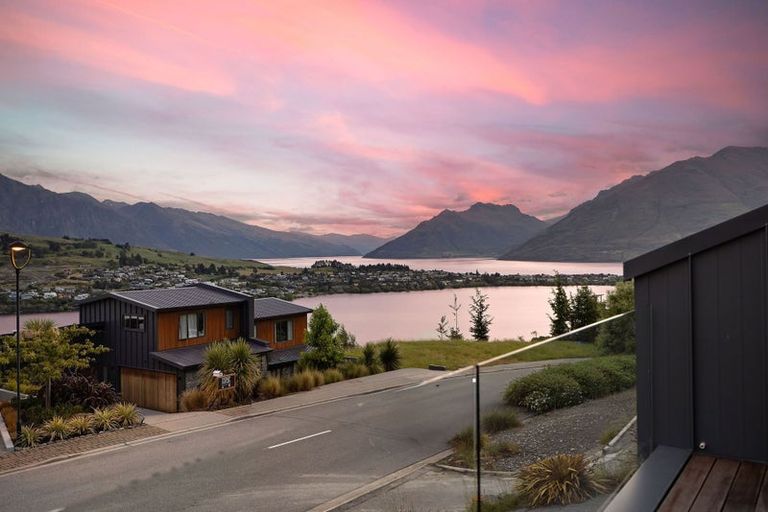 Photo of property in St Andrews Park, 42b Highview Terrace, Queenstown, 9300