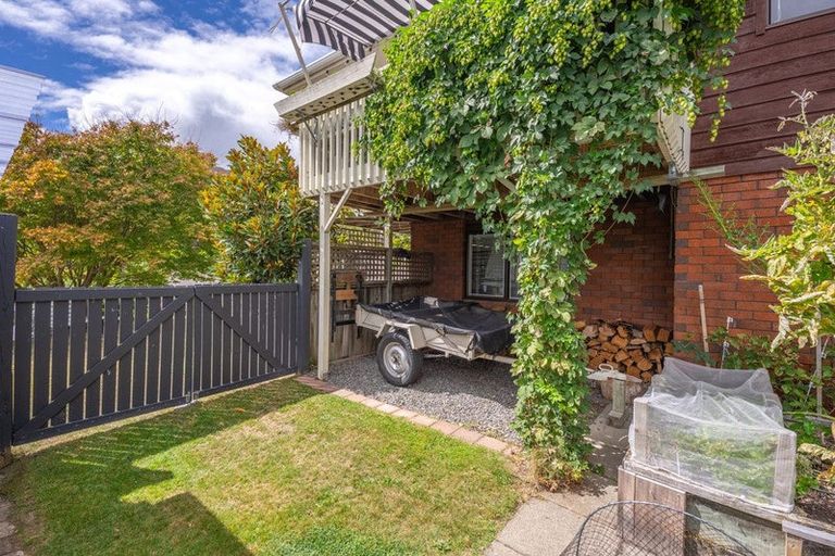 Photo of property in 2 Amokura Street, Waikanae, 5036