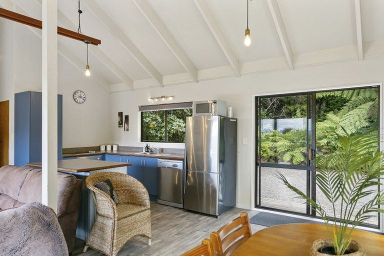 Photo of property in 73 Kaiuru Avenue, Pukawa Bay, Turangi, 3381