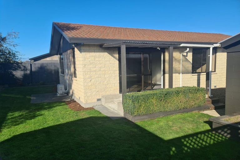 Photo of property in 128a Inwoods Close, Parklands, Christchurch, 8083