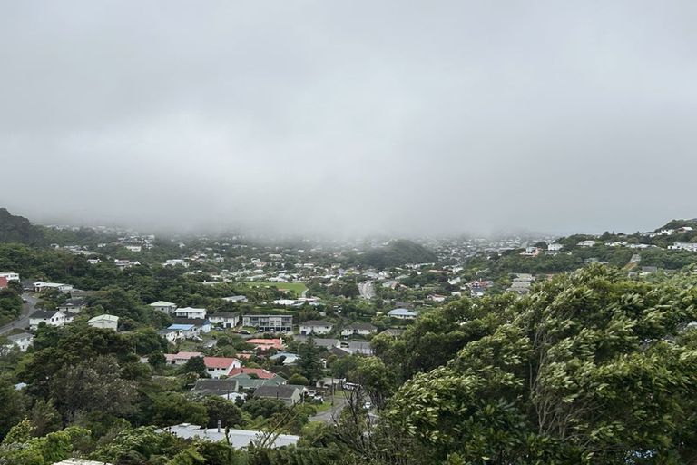 Photo of property in 99a Allington Road, Karori, Wellington, 6012