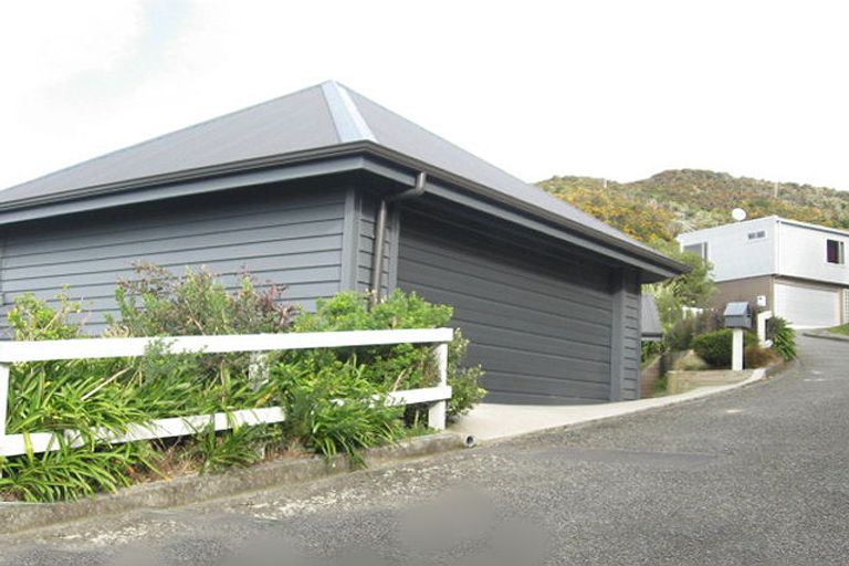 Photo of property in 11 Baxter Way, Karori, Wellington, 6012