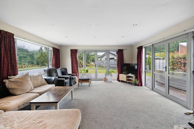 Photo of property in 6 Morning Star Terrace, Arthurs Point, Queenstown, 9371