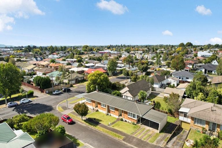 Photo of property in 1 Christie Street, Forest Lake, Hamilton, 3200
