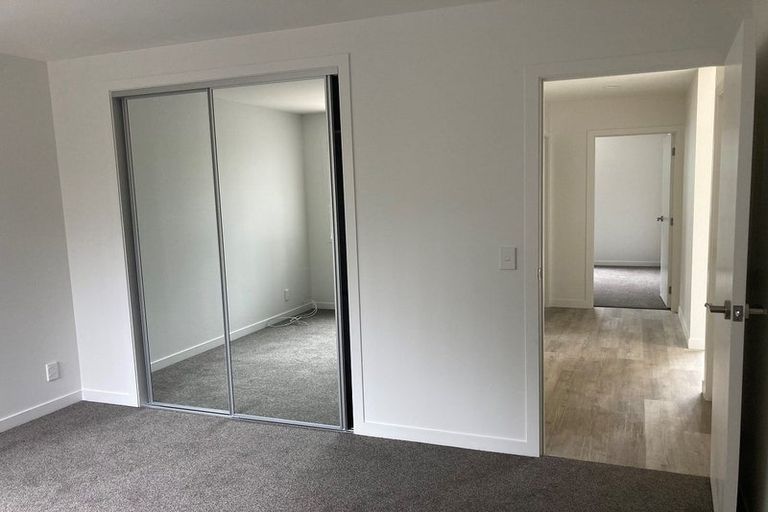 Photo of property in 106 Archers Road, Glenfield, Auckland, 0629