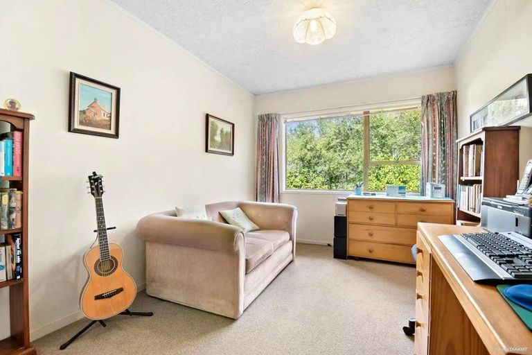 Photo of property in 20 Carole Crescent, Pakuranga, Auckland, 2010