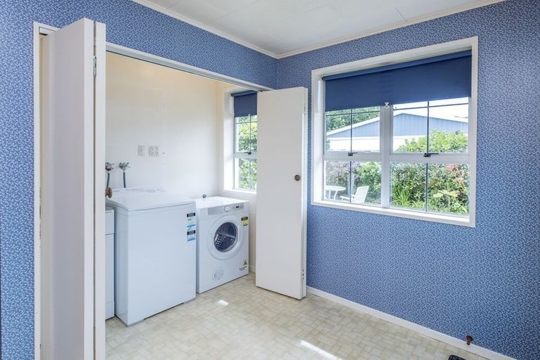 Photo of property in 14 Richmond Avenue, Waikanae, 5036