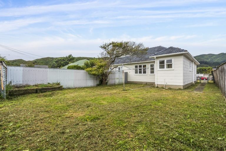 Photo of property in 53 Hewer Crescent, Naenae, Lower Hutt, 5011