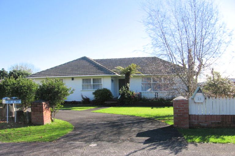 Photo of property in 21 Mickle Street, Te Atatu South, Auckland, 0610