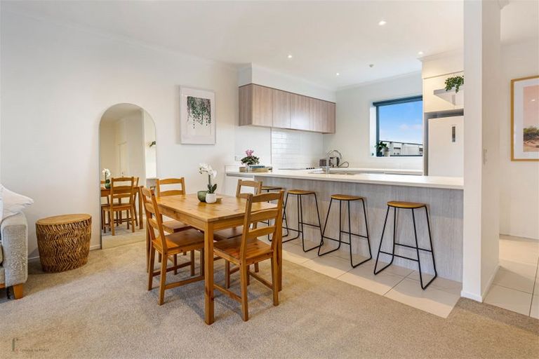 Photo of property in 217 Hobsonville Point Road, Hobsonville, Auckland, 0616