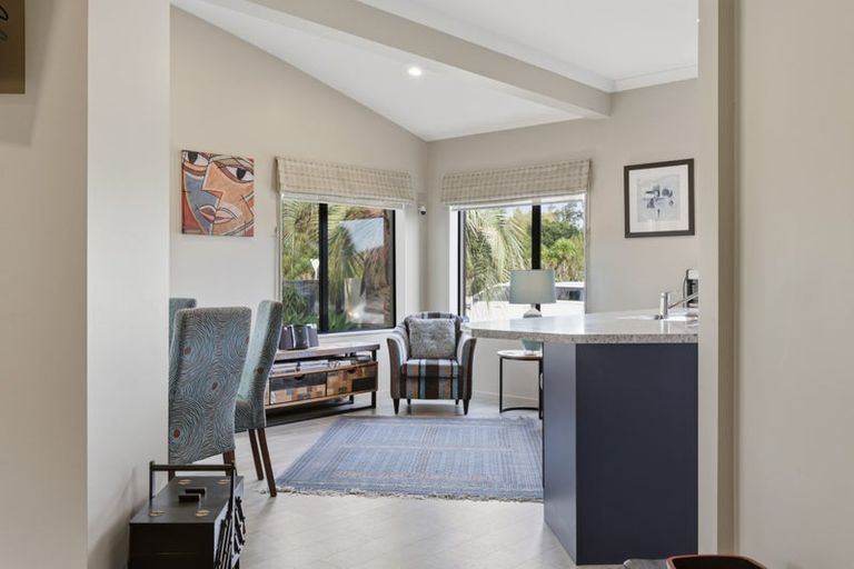 Photo of property in 110 Reynolds Road, Pukekohe, 2120