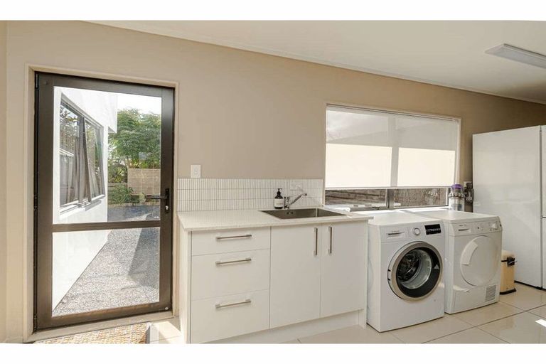 Photo of property in 37 Rarere Terrace, Kerikeri, 0230
