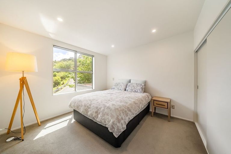 Photo of property in 60 Saddleback Grove, Karori, Wellington, 6012