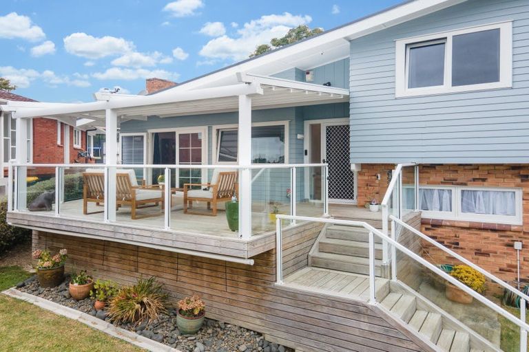 Photo of property in 12 Gerwyn Place, Pakuranga Heights, Auckland, 2010