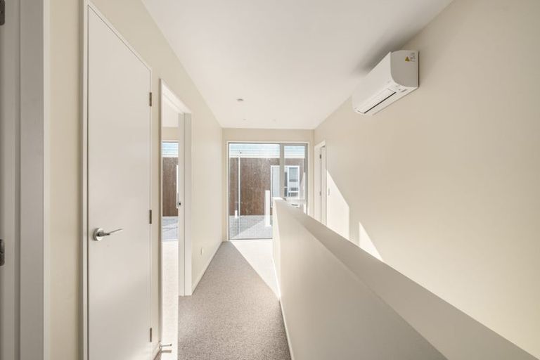 Photo of property in 2/50 Marine Parade, North New Brighton, Christchurch, 8083