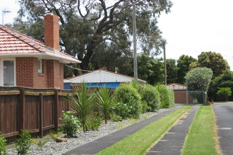 Photo of property in 26 Scott Avenue, Mangere Bridge, Auckland, 2022