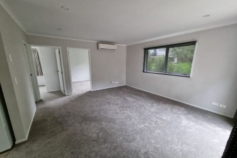 Photo of property in 14 Packham Place, Beach Haven, Auckland, 0626
