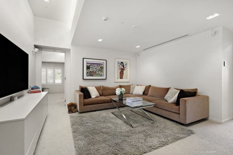 Photo of property in 150u5 Oriental Parade, Oriental Bay, Wellington, 6011