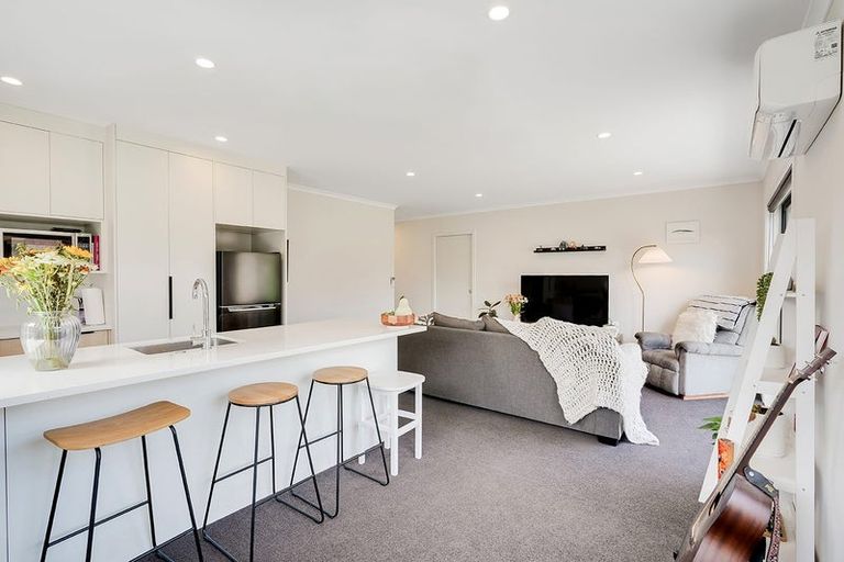 Photo of property in 2/11 Forster Avenue, Hillcrest, Hamilton, 3216