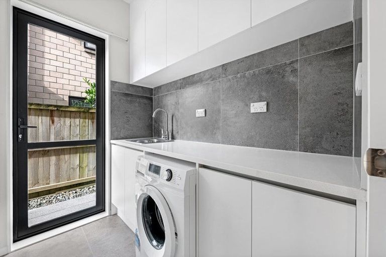 Photo of property in 32 Carrygawley Road, Flat Bush, Auckland, 2019