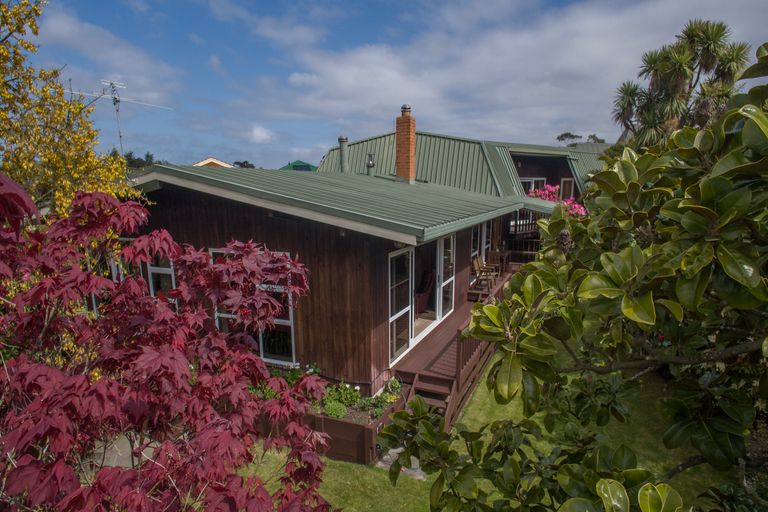 Photo of property in 10 Stormont Place, Avonhead, Christchurch, 8042
