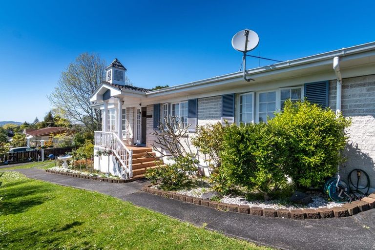 Photo of property in 1/27 Nui Mana Place, Te Atatu South, Auckland, 0610