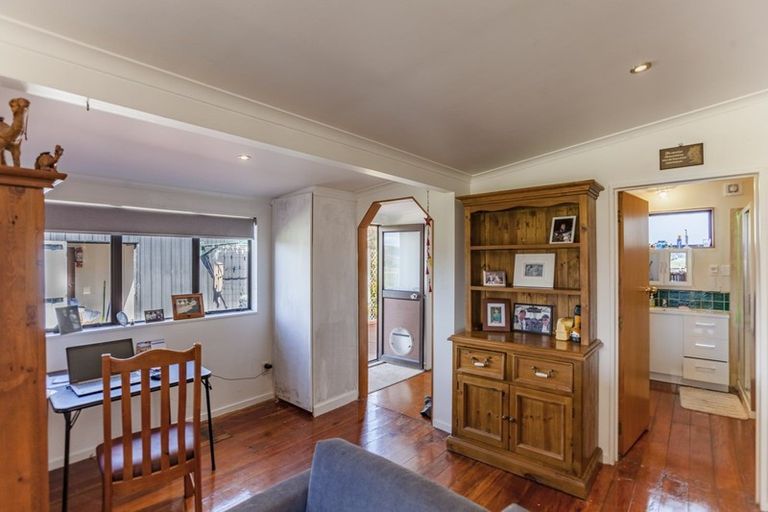 Photo of property in 20 Franklin Street, Porangahau, 4291