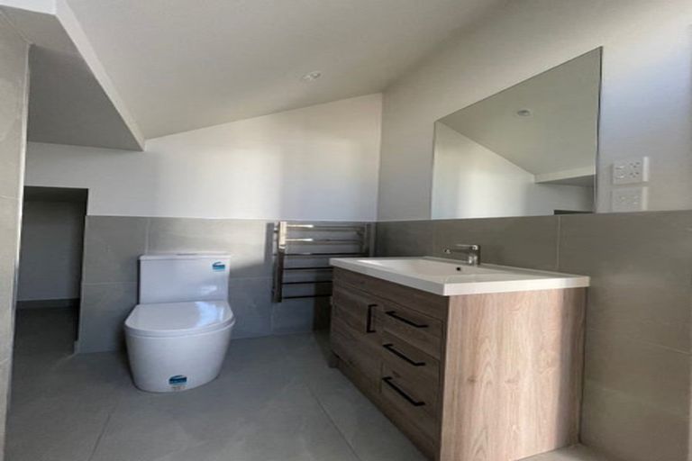 Photo of property in 14 Minhas Road, Papakura, 2110