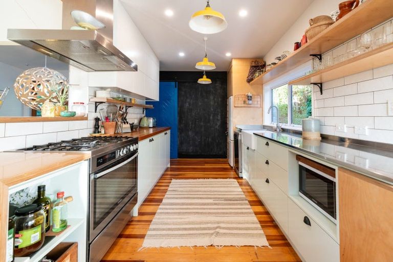 Photo of property in 12 Highland Crescent, Wadestown, Wellington, 6012