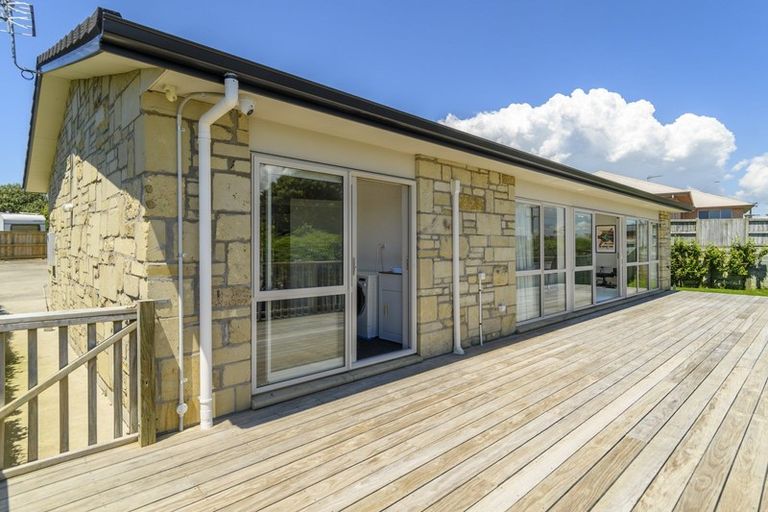 Photo of property in 3/21 Sardinia Rise, Bethlehem, Tauranga, 3110