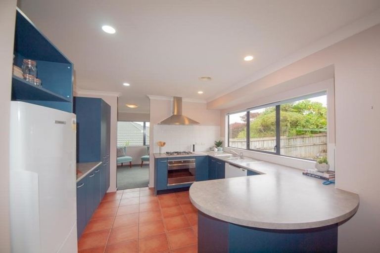 Photo of property in 15 Erlestoke Crescent, Churton Park, Wellington, 6037