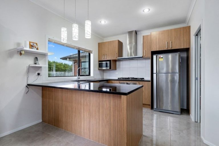 Photo of property in 214 Saint James Drive, Huntington, Hamilton, 3210