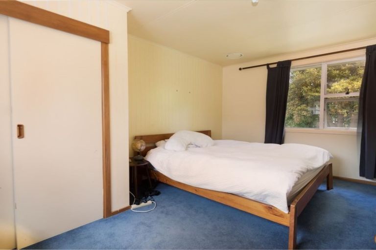 Photo of property in 2 Owhiti Street, Titahi Bay, Porirua, 5022