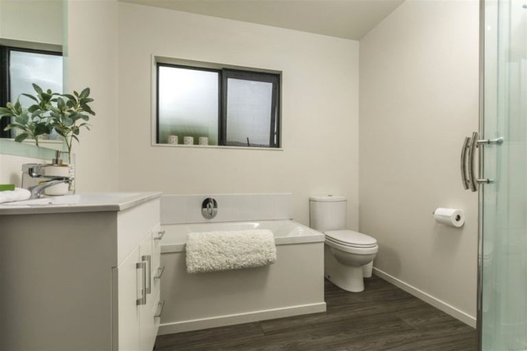 Photo of property in 35b Mcclintock Road, Massey, Auckland, 0614