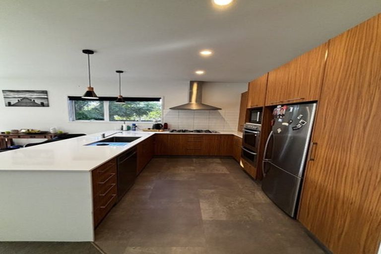 Photo of property in 17 Atiawa Street, Glen Avon, New Plymouth, 4312