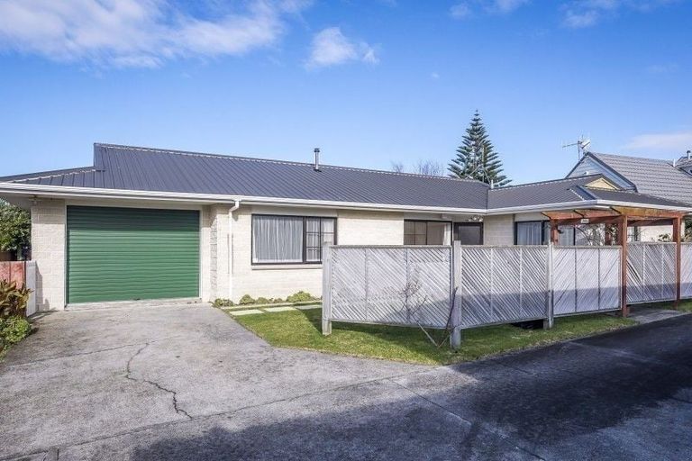 Photo of property in 46 Bluegum Road, Paraparaumu Beach, Paraparaumu, 5032